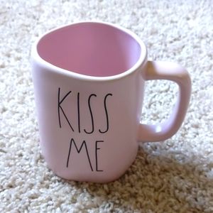 Rae Dunn "Kiss Me" mug